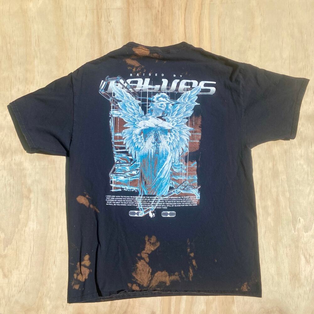 Falling in Reverse Band Raised By Wolves T-shirt Large